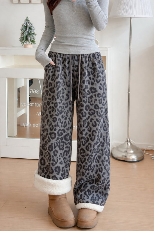 Pantalon de détente léopard confortable à jambes larges